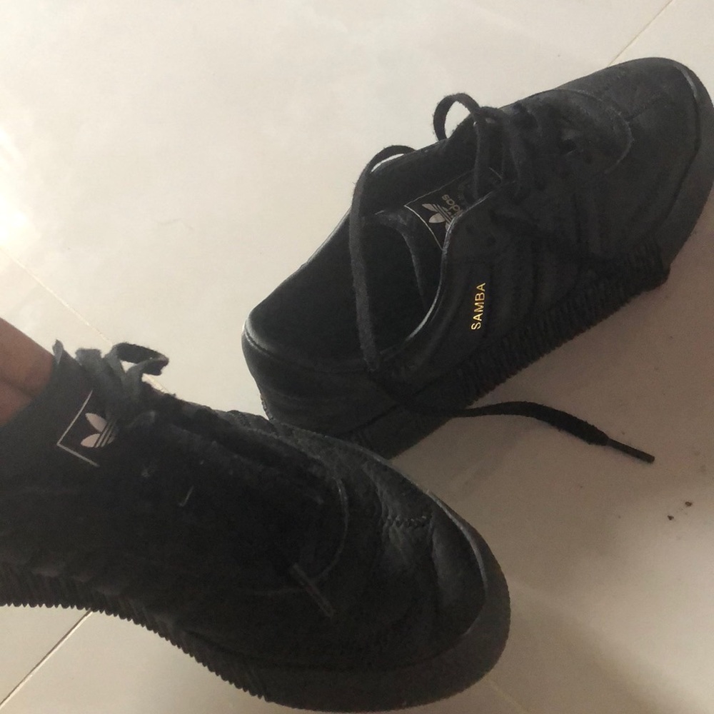 Adidas sneakers - Picture 2 of 3